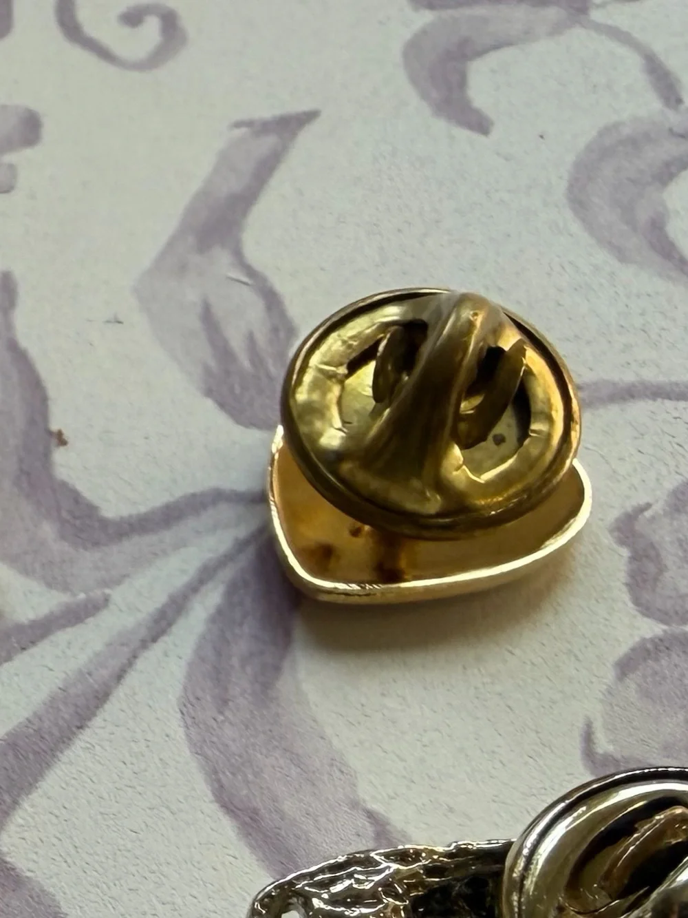 N/A gold tone